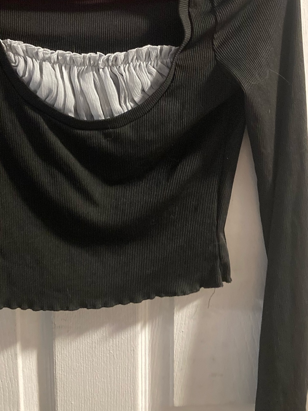 ROMWE Black Long Sleeve Scoop Neck Top with White Ruched Inset